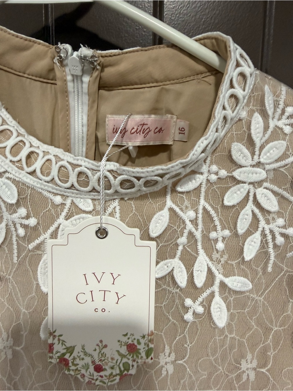 Ivy City Co Cream Lace Midi Dress with White Floral Embroidery - Picture 5 of 7